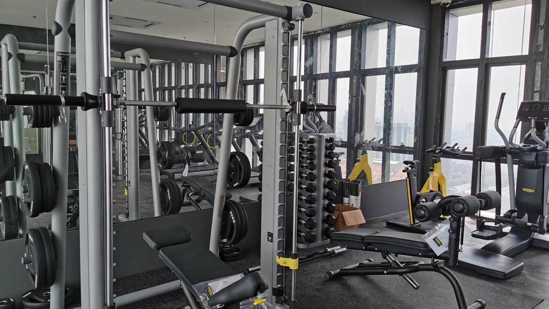 Revo Aurora Place, Pavilion 2, 5 Minutes To Axiata Arena Bukit Jalil Free Wifi By De Harlequins Guesthouse Kuala Lumpur