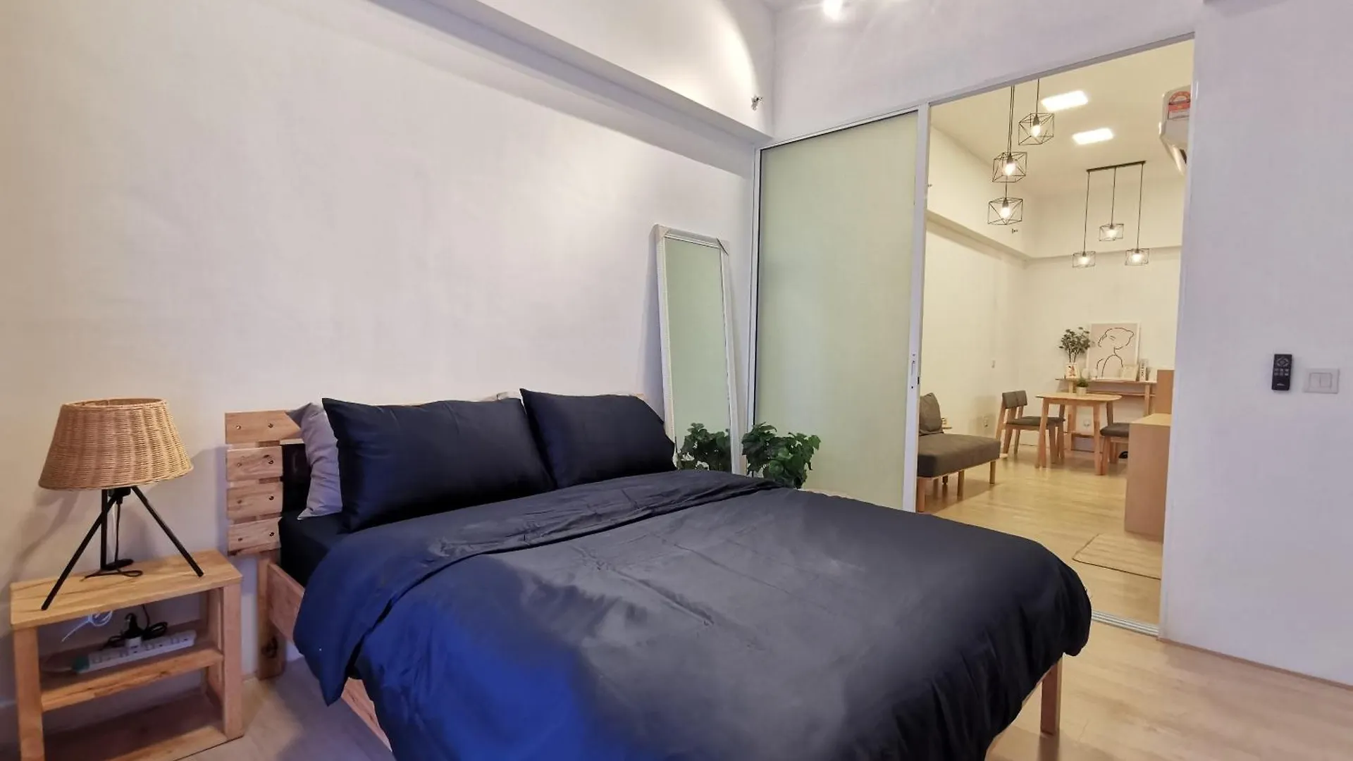 Revo Aurora Place, Pavilion 2, 5 Minutes To Axiata Arena Bukit Jalil Free Wifi By De Harlequins Guesthouse Kuala Lumpur 0*,  Malezja