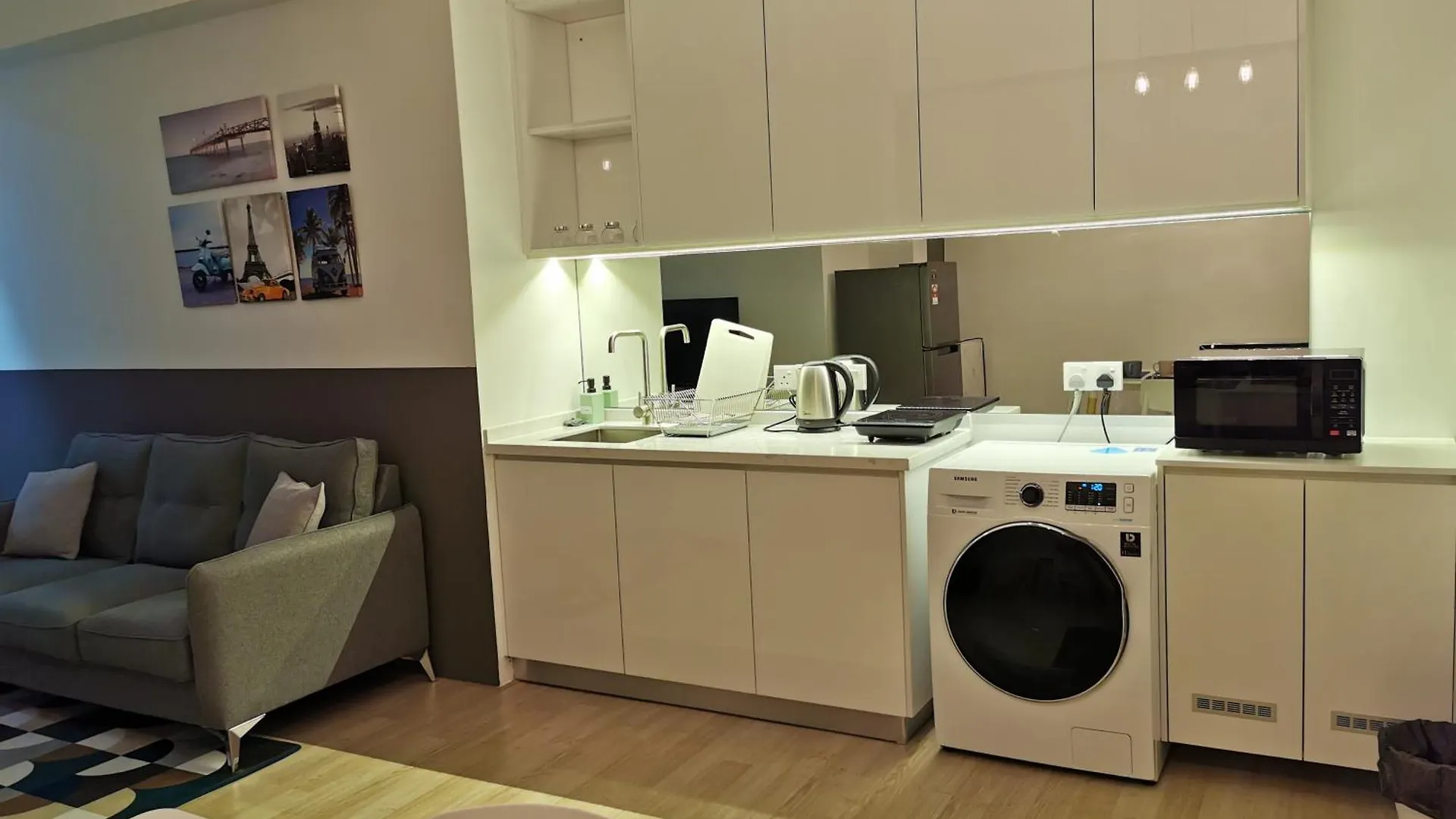 Revo Aurora Place, Pavilion 2, 5 Minutes To Axiata Arena Bukit Jalil Free Wifi By De Harlequins Guesthouse Kuala Lumpur Apartament